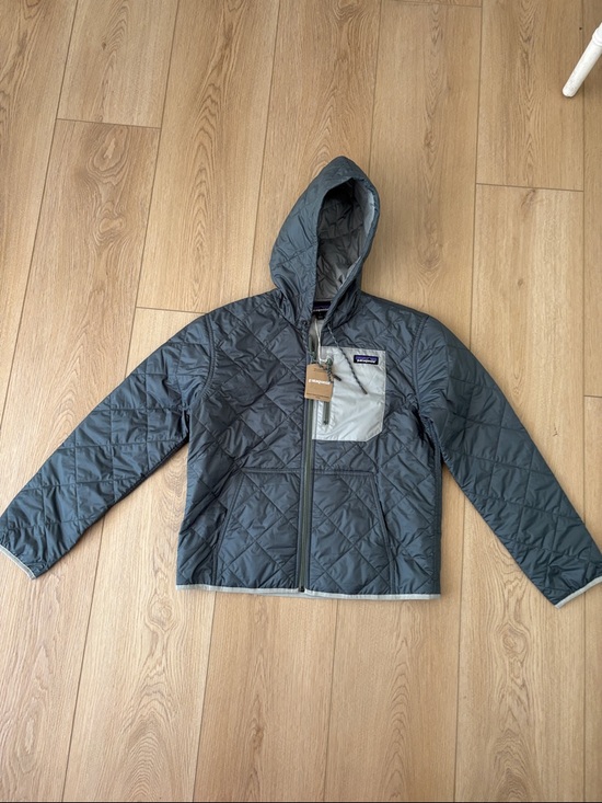 Patagonia Jackets & Blazers - NWT Women's Diamond Quilted Bomber Hoody Nouveau Green Grey Size Small